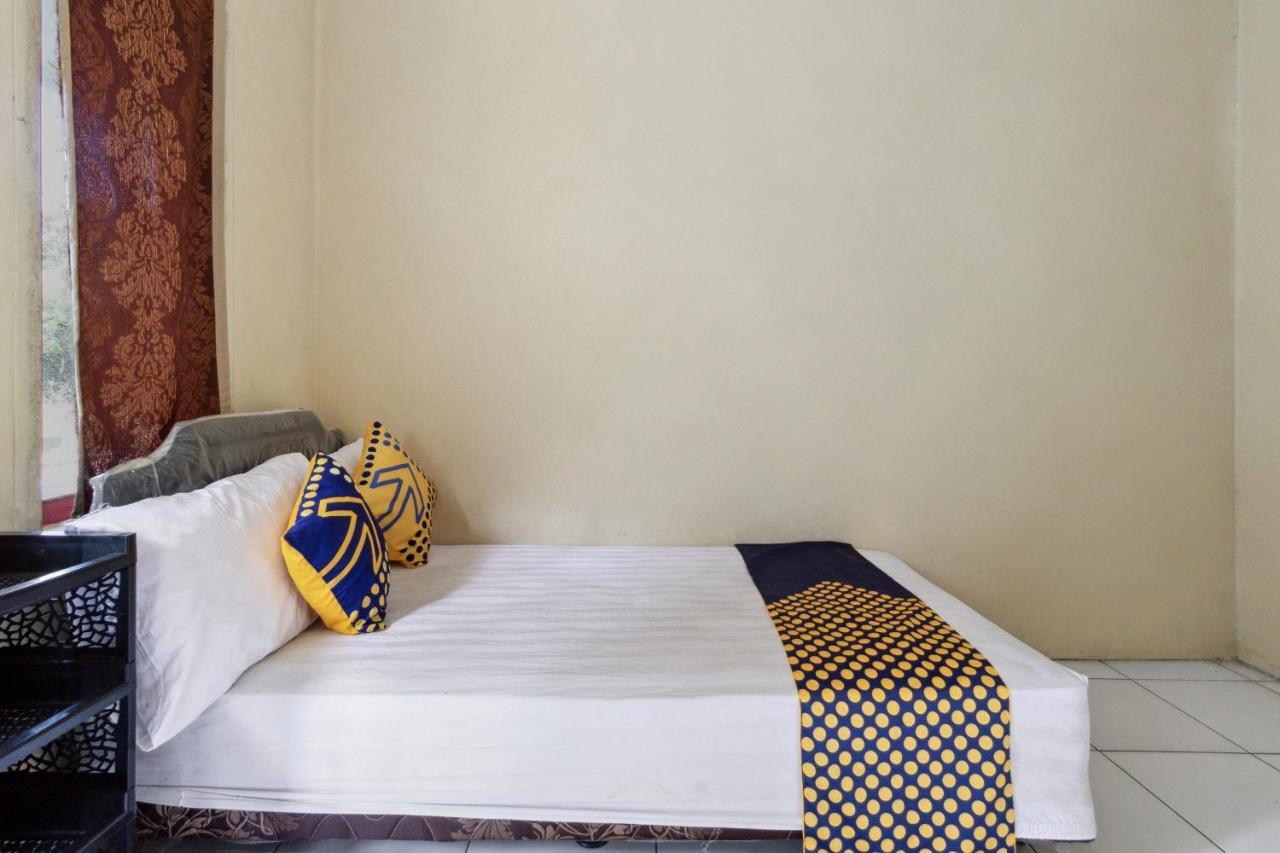 Hotel Spot On 92832 Al Mahira Syariah Majalengka Esterno foto