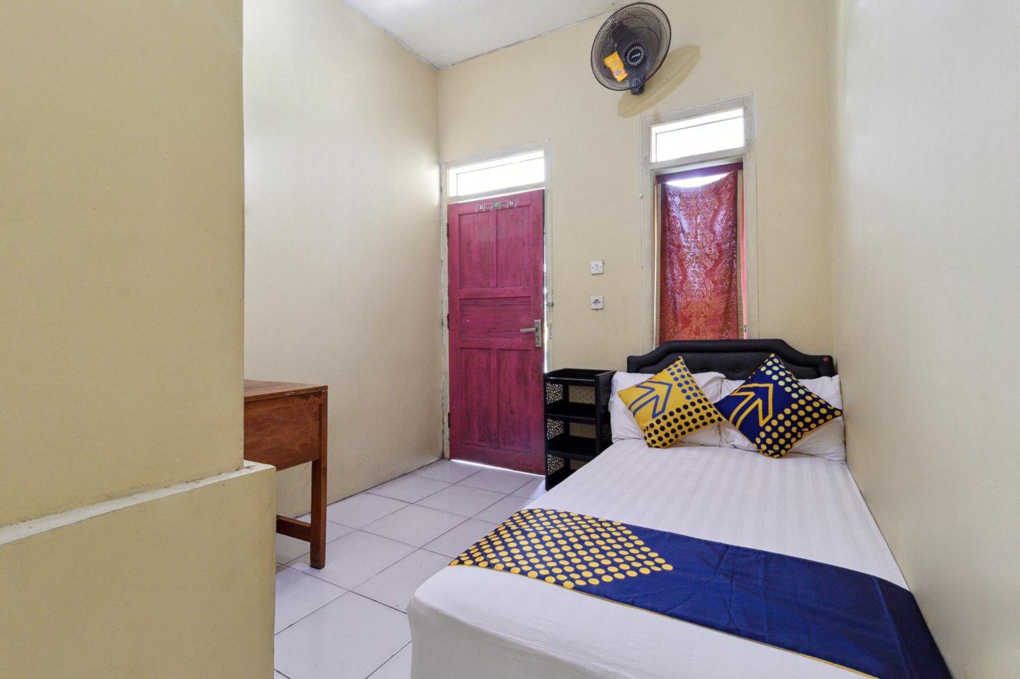 Hotel Spot On 92832 Al Mahira Syariah Majalengka Esterno foto