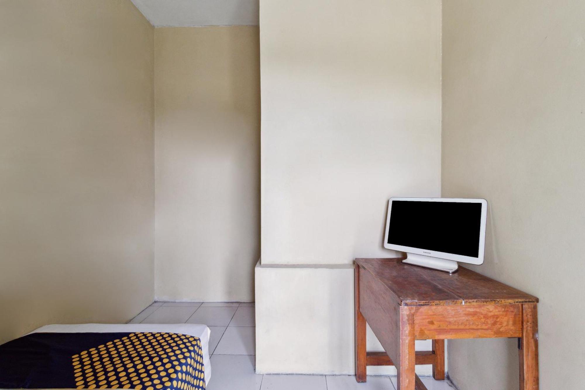 Hotel Spot On 92832 Al Mahira Syariah Majalengka Esterno foto