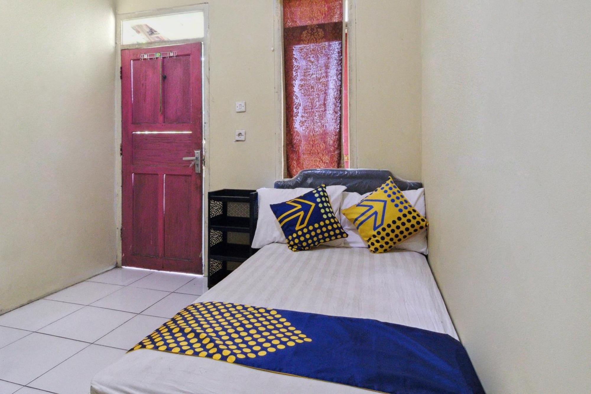 Hotel Spot On 92832 Al Mahira Syariah Majalengka Esterno foto
