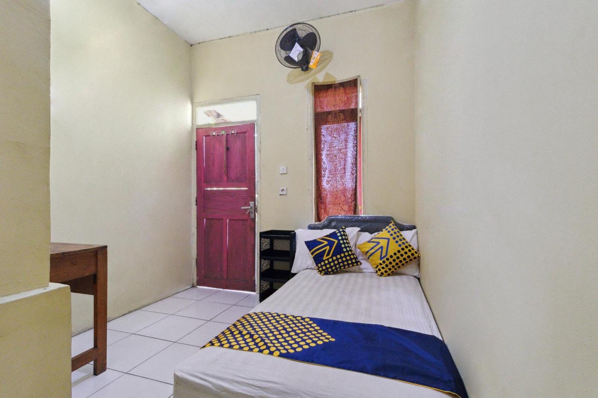 Hotel Spot On 92832 Al Mahira Syariah Majalengka Esterno foto