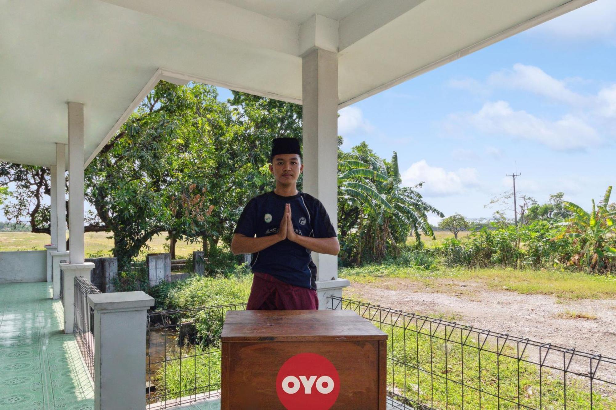 Hotel Spot On 92832 Al Mahira Syariah Majalengka Esterno foto